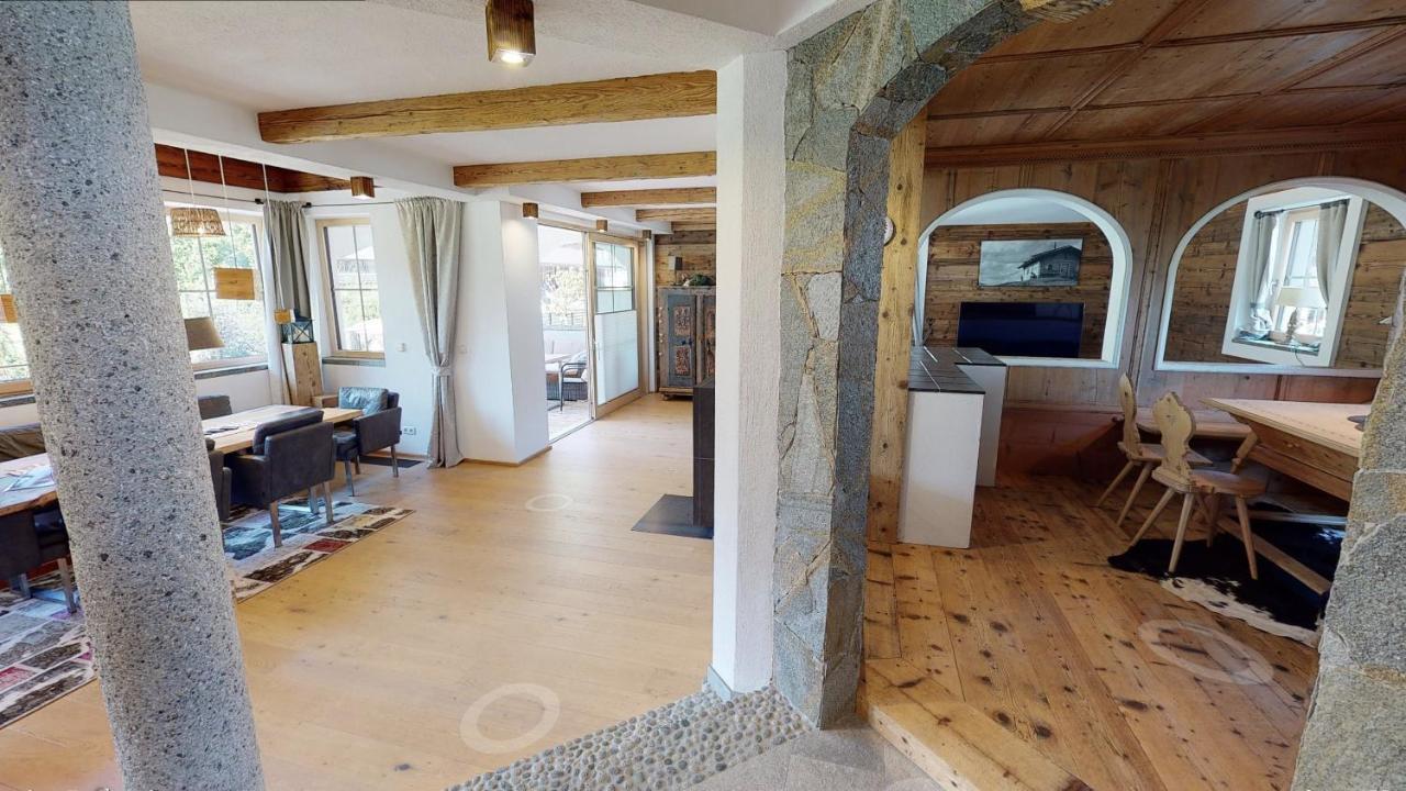 Da Zillertaler Und Geigerin * Mayrhofen